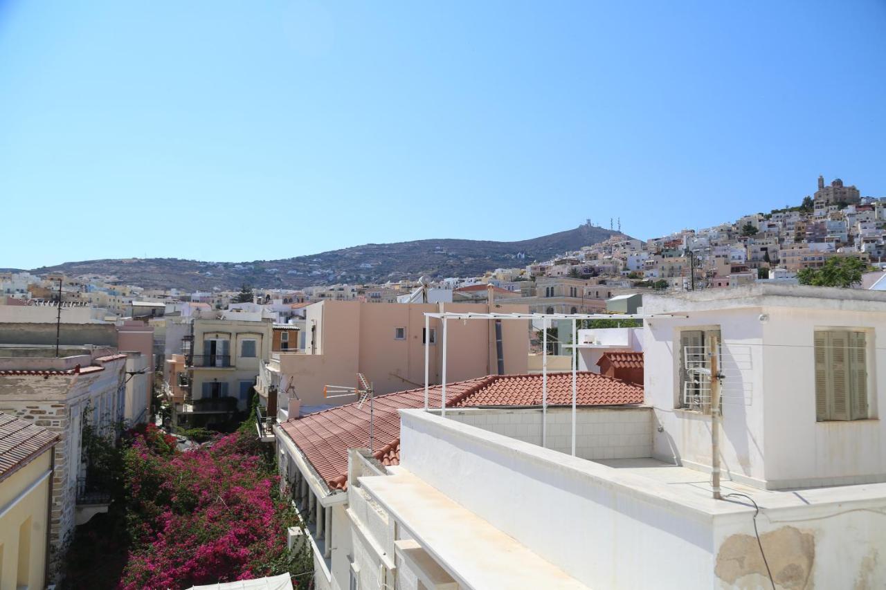 Oiko Mini Suites Ερμούπολη Εξωτερικό φωτογραφία
