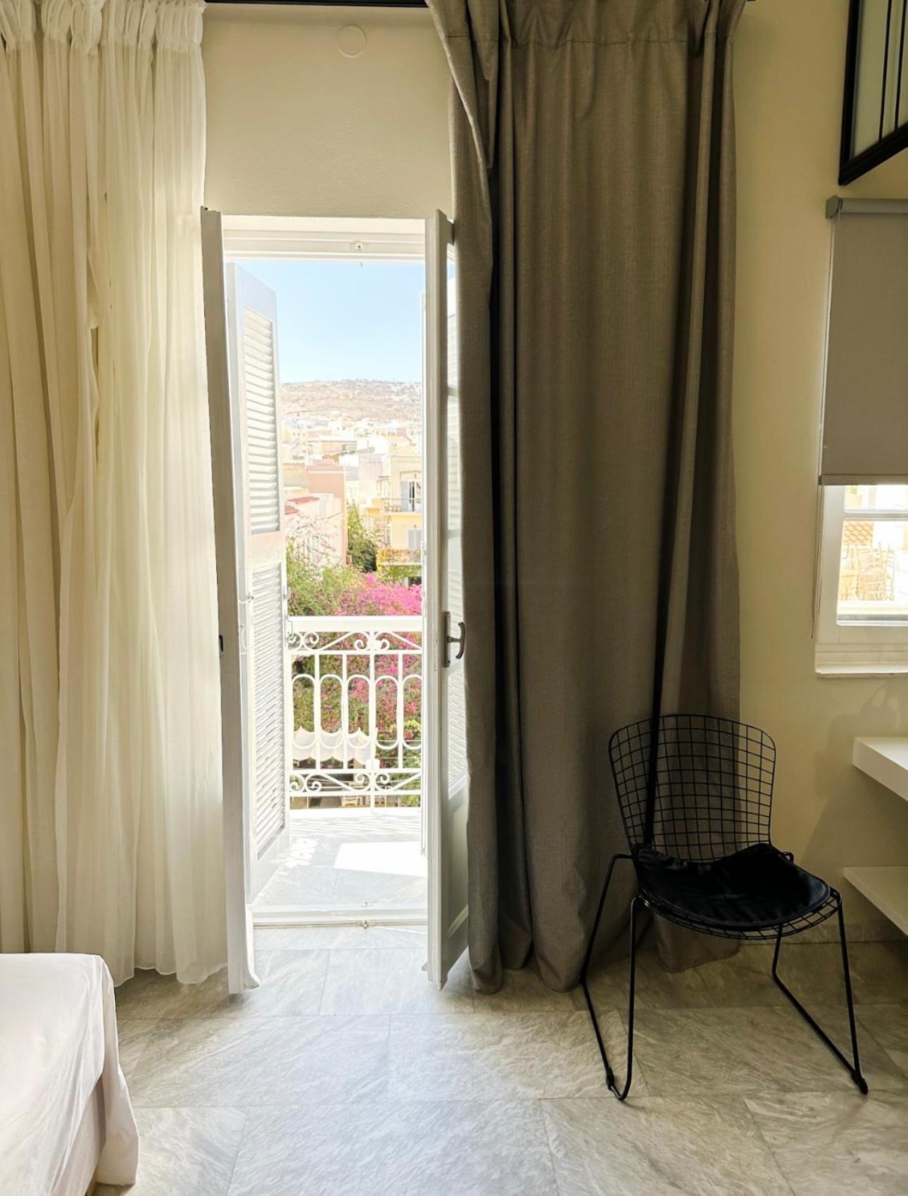 Oiko Mini Suites Ερμούπολη Εξωτερικό φωτογραφία