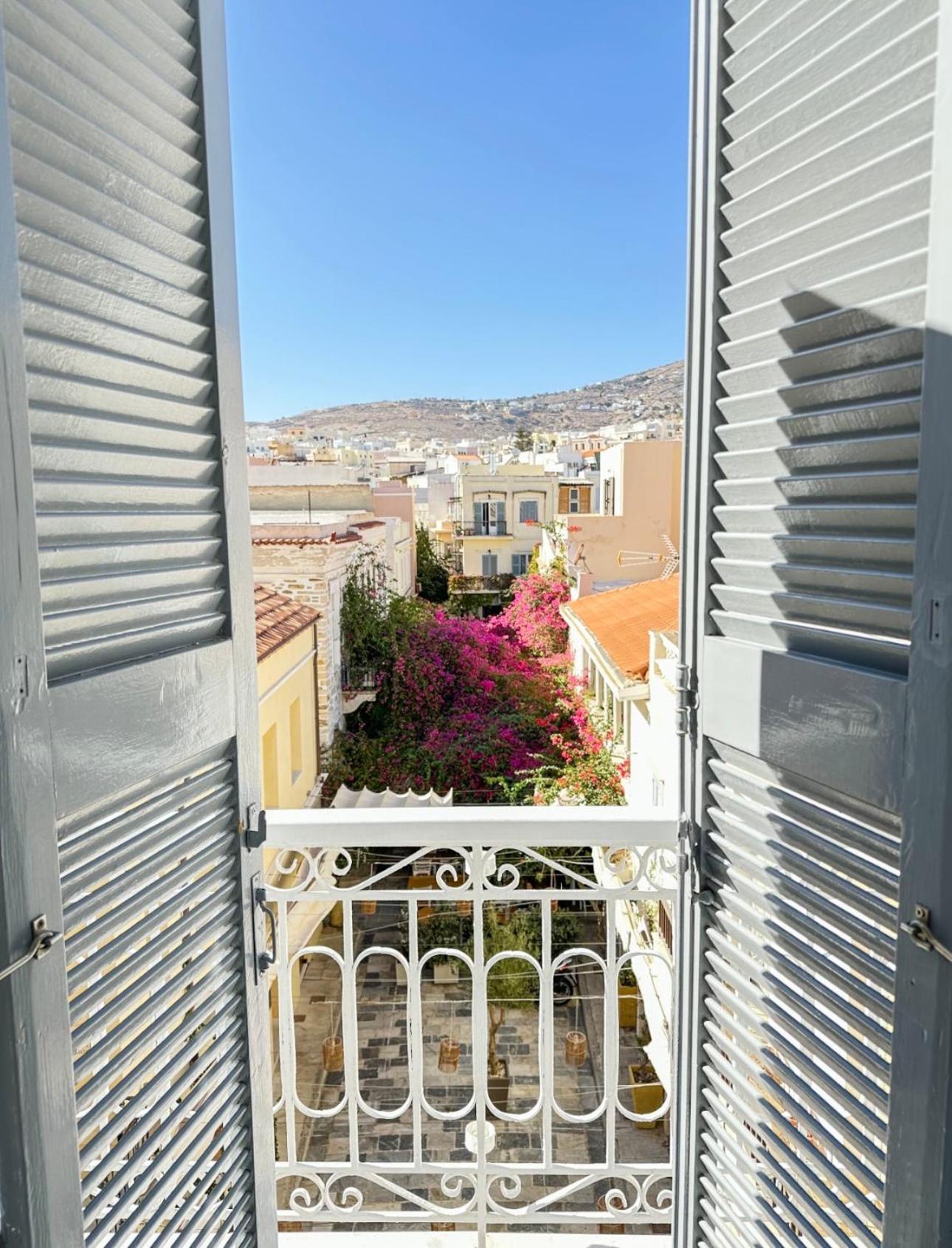 Oiko Mini Suites Ερμούπολη Εξωτερικό φωτογραφία