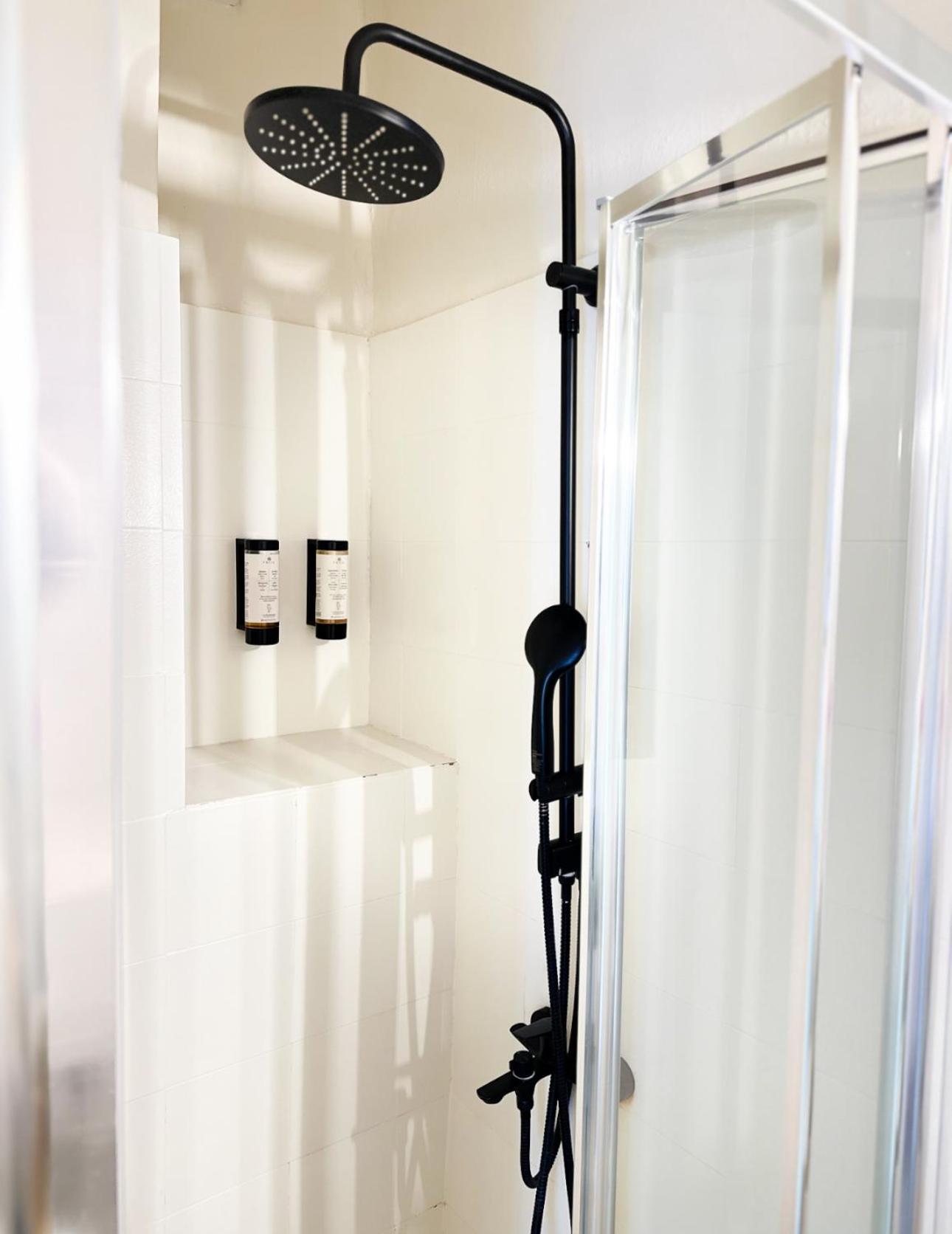 Oiko Mini Suites Ερμούπολη Εξωτερικό φωτογραφία