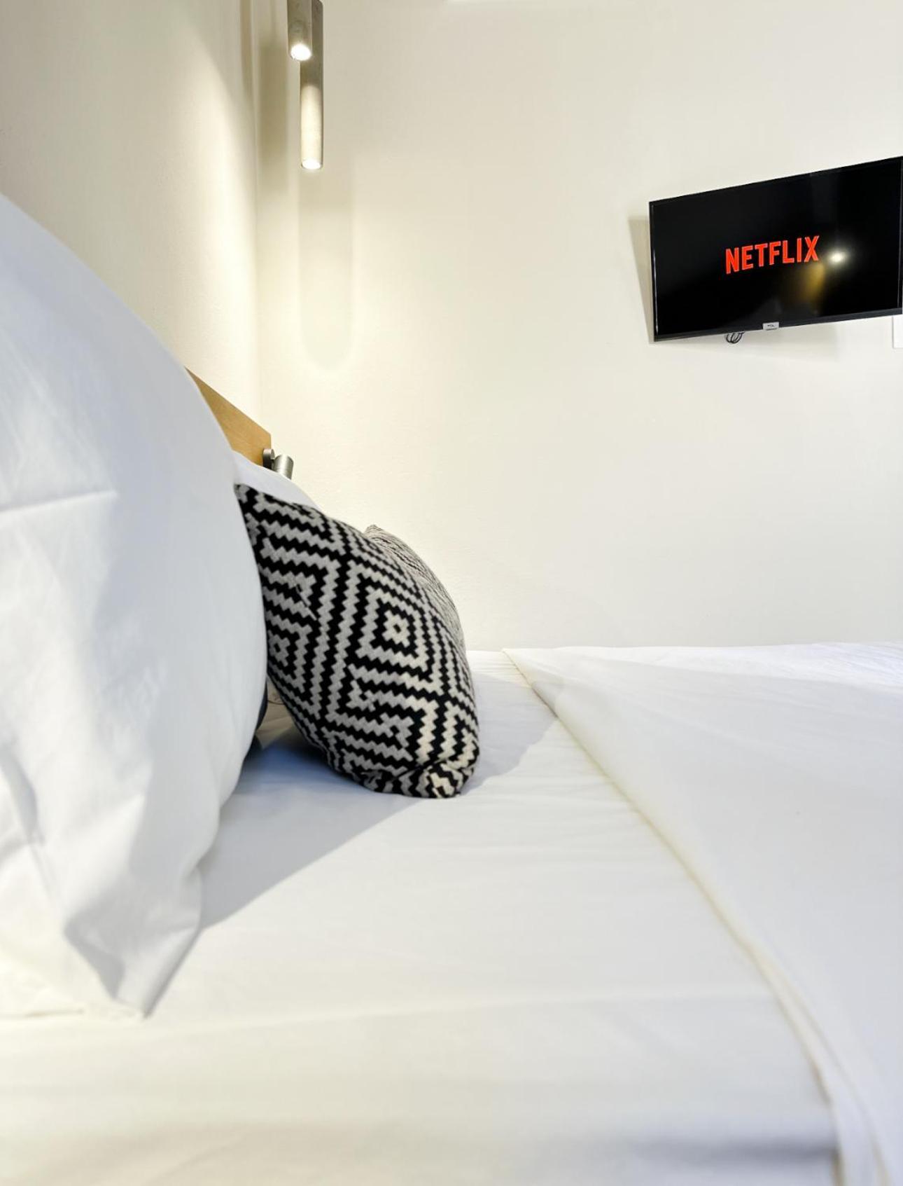 Oiko Mini Suites Ερμούπολη Εξωτερικό φωτογραφία